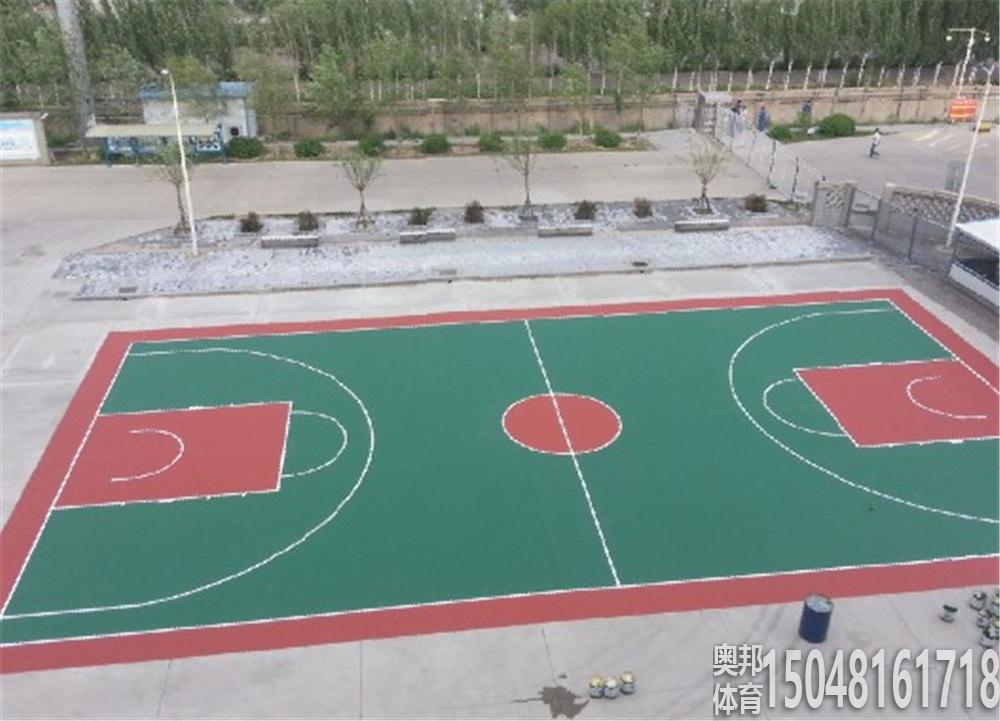 包頭希望鋁業(yè)職工宿舍樓前硅PU籃球場(chǎng)地